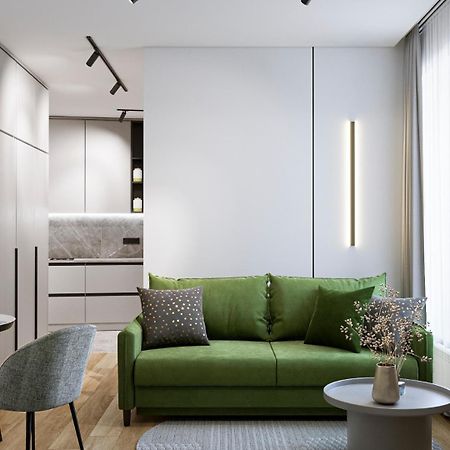 Apartment In The City Center Near The Park Lemberg Exterior foto